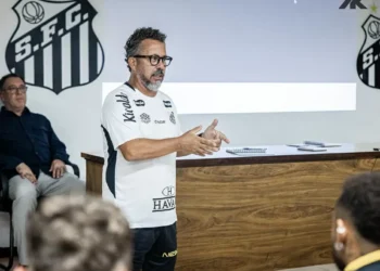Tite vai treinar o Santos? Cléber Xavier acerta com o Santos e leva filho do treinador para a comissão técnica