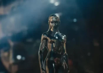 ‘Quarteto Fantástico: Primeiros Passos’ ganha novo trailer com detalhes da Surfista