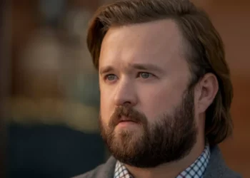 Haley Joel Osment se desculpa por insulto antissemita a policial durante prisão