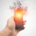 Homem sofre queimaduras graves após explosão de celular em SP