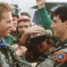 Tom Cruise presta homenagem ao ‘querido amigo’ Val Kilmer, seu parceiro em ‘Top Gun’