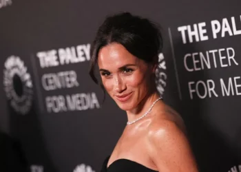 Meghan Markle compartilha experiência ‘rara e assustadora’ com complicação pós-parto