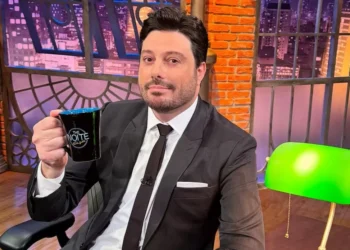 Danilo Gentili diz que Otávio Mesquita passou a mão em seu pênis em gravação no SBT