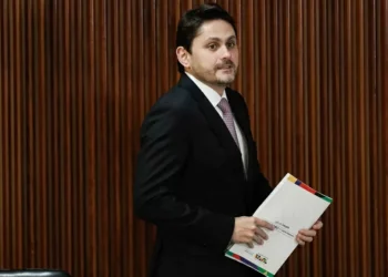 Ministro Juscelino Filho pede demissão do governo após denúncia da PGR