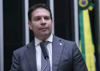 Partido de Bolsonaro pede que Câmara anule decisão do STF contra Ramagem
