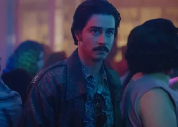 Ator de ‘Narcos: México’ fica em coma induzido após infecção de bactéria