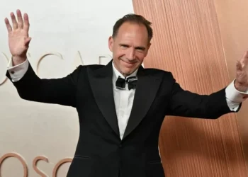 Ralph Fiennes irá interpretar vilão em novo ‘Jogos Vorazes’