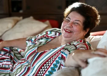 ‘Gigantesca’, ‘Uma das maiores vozes do Brasil’: artistas e amigos se despedem de Nana Caymmi