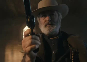 ‘Rust’, filme com Alec Baldwin marcado por morte no set, estreia nos Estados Unidos