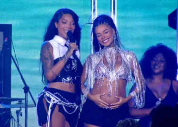 Ludmilla e Brunna Gonçalves celebram o nascimento da filha Zuri