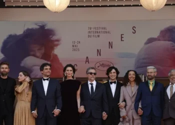 ‘O Agente Secreto’, filme de Kleber Mendonça Filho, é aplaudido por 10 minutos em Cannes