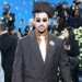 Look de Bad Bunny no Met Gala gera comparações com Chico Bento