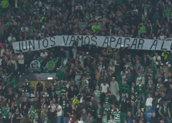 Adeptos do Sporting provocam Benfica com esta mensagem antes do dérbi