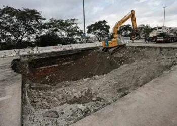 Sabesp conclui alça de acesso na Marginal Tietê para aliviar trânsito durante obras em cratera