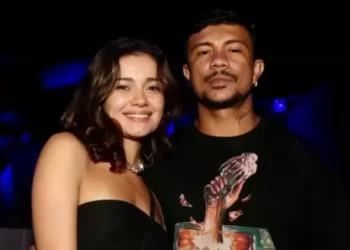Sophie Charlotte e Xamã curtem show juntos após reatarem namoro