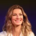 Gisele Bündchen fala pela primeira vez sobre o caçula, River, e volta à rotina