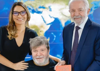 Lula e Janja se encontram com Marcelo Rubens Paiva no Palácio do Planalto