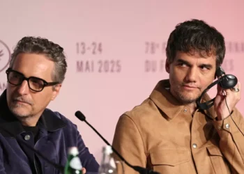 Wagner Moura e Kleber Mendonça Filho levam prêmios de melhor ator e diretor no Festival de Cannes