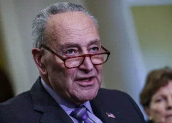 Líder democrata no Senado exige investigação a “caos” por falta de controladores aéreos