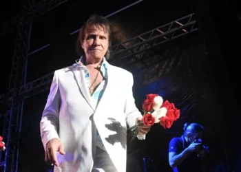 Roberto Carlos cancela show no México por ‘questões de segurança’