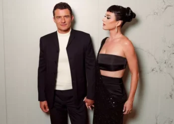 Crise entre Katy Perry e Orlando Bloom teria começado após voo espacial da cantora