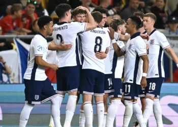 Favoritos Inglaterra e Alemanha entram a ganhar no Europeu de sub-21