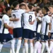 Favoritos Inglaterra e Alemanha entram a ganhar no Europeu de sub-21