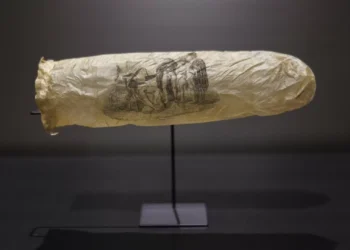 Museu em Amesterdão expõe preservativo raro com 200 anos