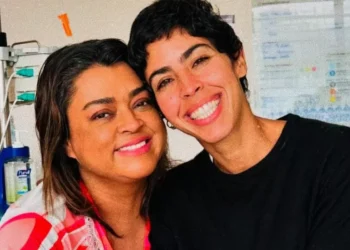 Bela Gil se emociona ao falar do tratamento de Preta: ‘Uma das piores dores da vida’