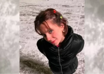 Flor Gil fala sobre preconceito por ser lésbica: ‘Era tão linda, agora é sapatão’