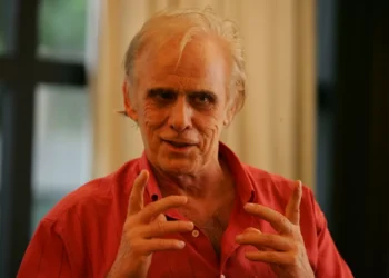 Artistas prestam homenagens a Francisco Cuoco: ‘Inspirou gerações’