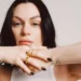 Com câncer, Jessie J revela crise de pânico e diz que um alimento específico ajudou; saiba qual