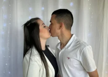 Noivo desmaia durante cerimônia de casamento em Santa Catarina e vídeo viraliza