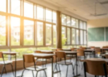 Há menos alunos carenciados no ensino obrigatório com acesso a bolsa