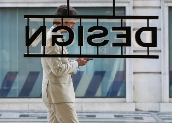 Atenção aos telefones. MP alerta para falsas propostas de trabalho online