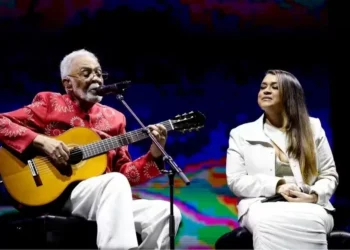 Preta Gil se apresentou pela última vez ao lado do pai, Gilberto Gil, em SP