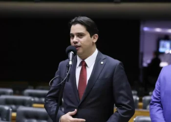 PF aponta que deputado Júnior Mano exercia ‘papel central’ em suposto esquema de manipulação eleitoral