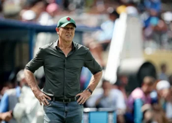 Renato Gaúcho repete esquema contra a Inter e dedica vaga à torcida do Fluminense: ‘Eles merecem’