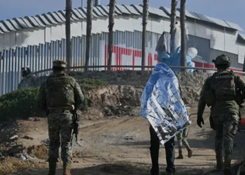 Juiz impede suspensão de pedidos de asilo nos EUA na fronteira com México