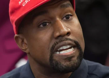 Festival eslovaco que teria show de Kanye West é cancelado após polêmica com música ‘Heil Hitler’