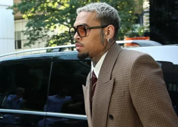 Acusado de agressão, Chris Brown se declara não culpado de duas novas denúncias