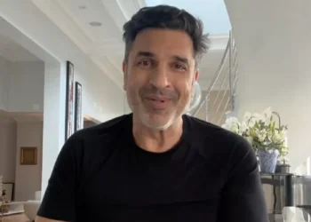 ‘Estou me recuperando’: Edu Guedes se emociona ao falar da luta contra o câncer