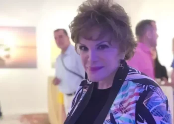 Connie Francis, ícone pop, é internada na UTI na Flórida