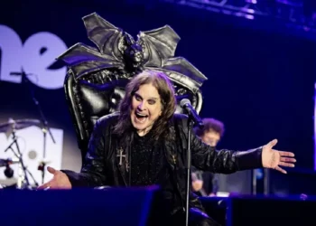Show de despedida de Ozzy com Black Sabbath vai virar filme-concerto no cinema em 2026