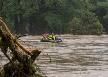 Número de mortos após inundações repentinas no Texas sobe para 24
