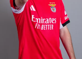 Akturkoglu coloca ponto final nos rumores acerca da sua saída do Benfica