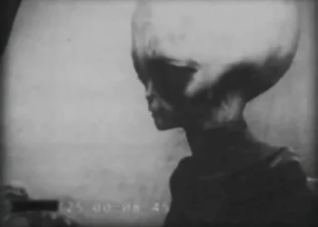 Skinny Bob é real? Entenda o suposto alienígena mostrado em vídeo