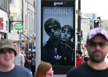 Oasis começa turnê de retorno em Cardiff nesta sexta-feira 