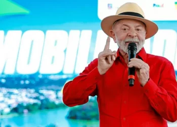‘Brasil não quer ser tratado como moleque’, diz Lula após tarifaço dos EUA
