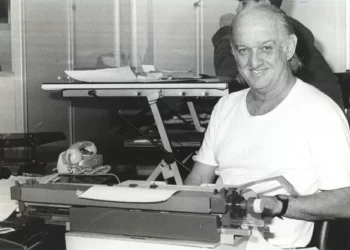 Morre Jaguar, cartunista e fundador do Pasquim, aos 93 anos